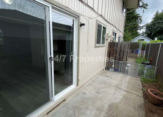 Photo of 38432 Hood St Unit 38434, Sandy, OR 97055