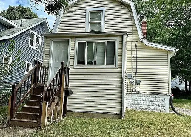 Property at 1223 Atwood Ave, Akron, OH, 44301, 2 beds, 1 bath, [object Object]