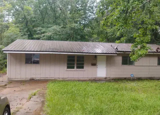 Property at 2819 Teresa Dr, Jackson, MS, 39212, 4 beds, 1 bath, [object Object]
