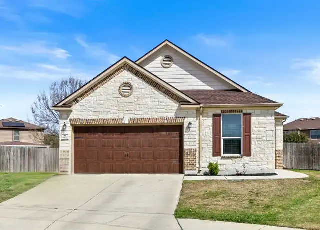 Property at 8902 Victoria Lk, San Antonio, TX, 78224, 4 beds, 2 baths, [object Object]