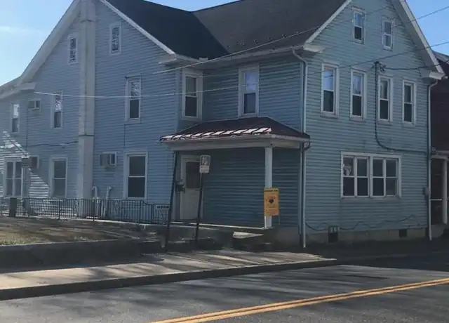 Property at 148 W High St #101, Elizabethtown, PA, 17022, 2 beds, 1 bath, [object Object]