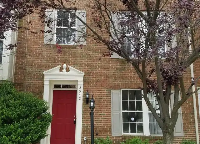 Property at 2542 Banshire Dr, Herndon, VA, 20171, 4 beds, 3.5 baths, [object Object]