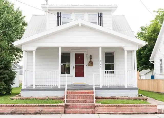 Property at 923 Virginia Ave, Martinsburg, WV, 25401, 2 beds, 1.5 baths, [object Object]
