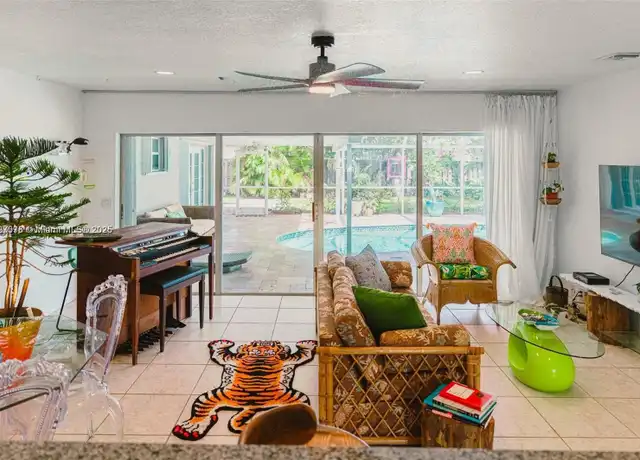 Property at 809 SE 14th Dr, Deerfield Beach, FL, 33441, 3 beds, 3 baths, [object Object]