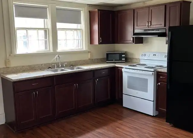 Property at 171 W Louther St Apt 3, Carlisle, PA, 17013, 2 beds, 1 bath, [object Object]
