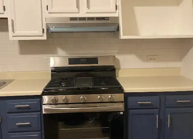 Property at 1412 Elizabeth Ave, North Chicago, IL, 60064, 3 beds, 1.5 baths, [object Object]