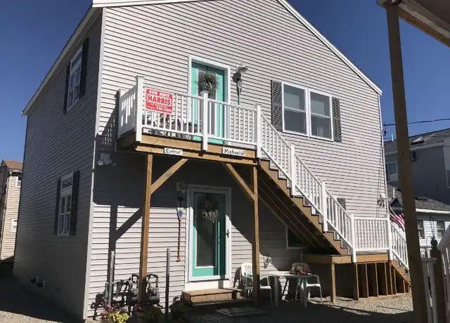 Property at 3 Boston Ave Unit Upstairs, Hampton, NH, 03842, 3 beds, 1 bath, [object Object]