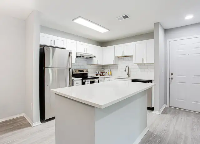 Photo of 1875 E Pleasant Hill Rd, College Park, GA 30349