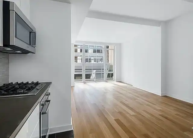Property at 1050 6th Ave Unit 4D, New York, NY, 10018, 0 beds, 1 bath, [object Object]