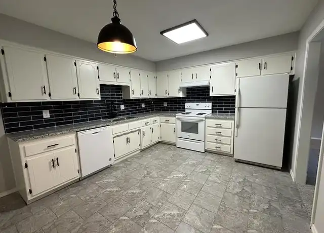 Property at 1949 Heatherwood Dr, Lawrence, KS, 66047, 4 beds, 2 baths, [object Object]