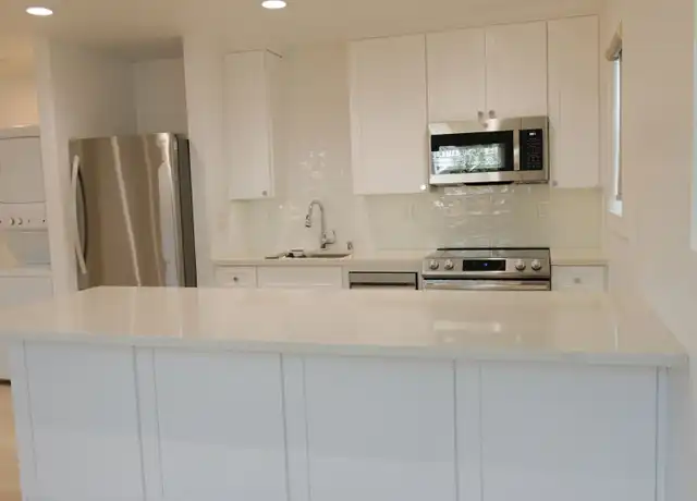 Property at 262 Loma Ave Unit A, Long Beach, CA, 90803, 1 bed, 1 bath, [object Object]