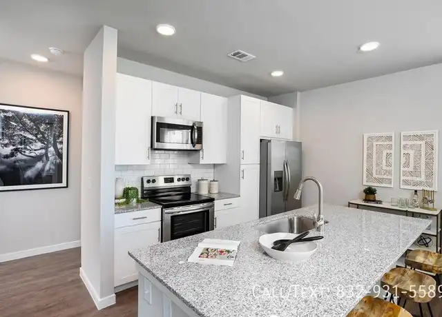 Property at 5715 NW Central Dr Unit NC552, Houston, TX, 77092, 2 beds, 2 baths, [object Object]