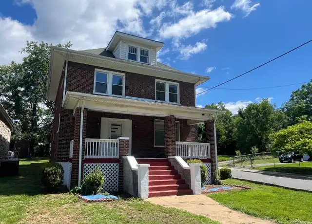 Property at 701 Rutherford Ave NW, Roanoke, VA, 24016, 5 beds, 2 baths, [object Object]