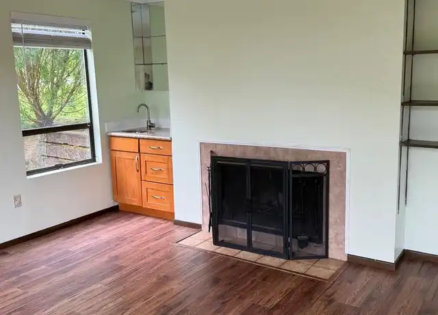 Property at 1319 S Puget Dr Unit D18, Renton, WA, 98055, 2 beds, 1.5 baths, [object Object]