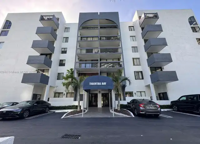 Property at 2715 Tigertail Ave #404, Miami, FL, 33133, 2 beds, 1 bath, [object Object]