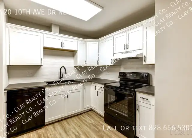 Property at 420 10th Avenue Dr NE Unit 32, Hickory, NC, 28601, 2 beds, 2 baths, [object Object]