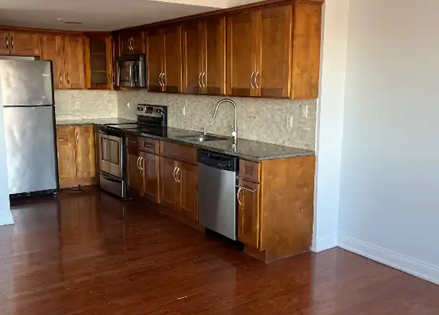 Property at 60 Parkway E, Bloomfield, NJ, 07003, 1 bed, 1 bath, [object Object]