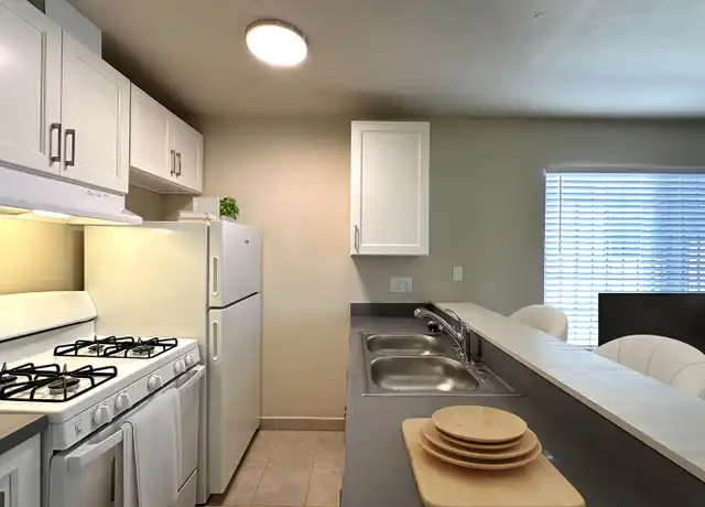Property at 630 N Van Buren St Unit 11, Stockton, CA, 95203, 1 bed, 1 bath, [object Object]