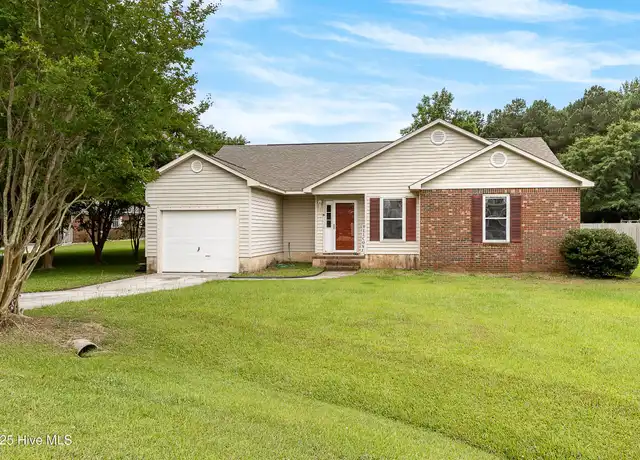 Property at 510 Greenfield Pl, Sneads Ferry, NC, 28460, 3 beds, 2 baths, [object Object]
