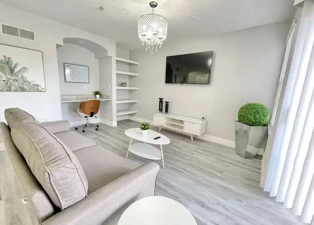Property at 7250 Westpointe Blvd, Orlando, FL, 32835, 1 bed, 1 bath, [object Object]