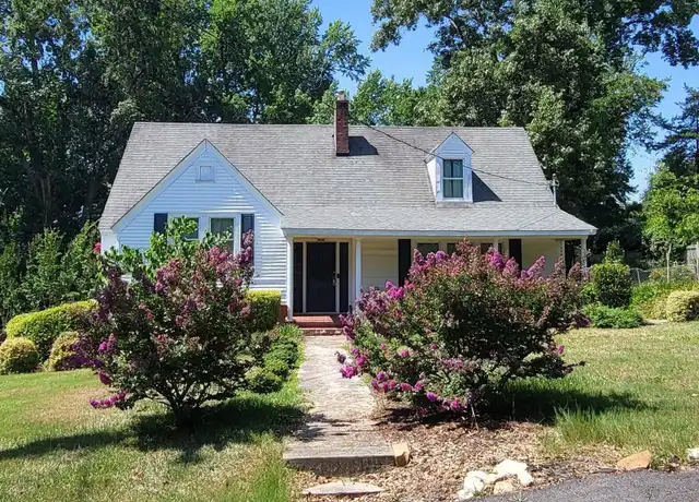 Property at 304 W Pine Grove Ave, North Augusta, SC, 29841, 3 beds, 2 baths, [object Object]