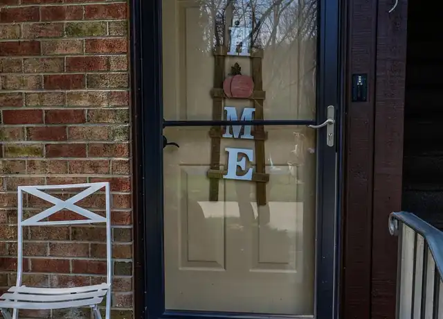 Property at 615 Cricket Ln, Woodbridge, NJ, 07095, 1 bed, 1 bath, [object Object]