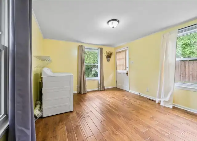 Property at 2544 Madison Ave, Memphis, TN, 38112, 2 beds, 1 bath, [object Object]