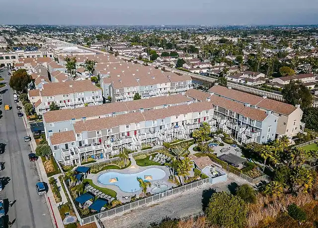Property at Huntington Breakers - 21270 Beach Blvd, Huntington Beach, CA, 92648, 0-2 beds, 1-2 bath, [object Object]