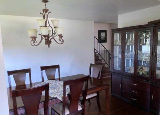Photo of 1206 Iroquois Ln, Darien, IL 60561