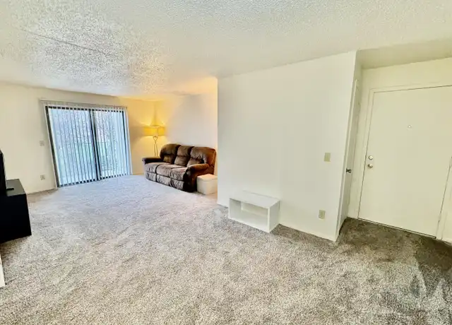 Property at 5502 Kirkwood Blvd SW, Cedar Rapids, IA, 52404, 2 beds, 1 bath, [object Object]