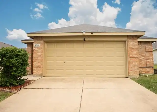Property at 4014 Shawnee Trl, Heartland, TX, 75126, 4 beds, 2 baths, [object Object]