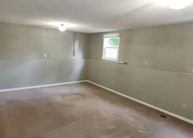 Property at 921 Oriole Dr, Saint Paul, MN, 55124, 3 beds, 2 baths, [object Object]