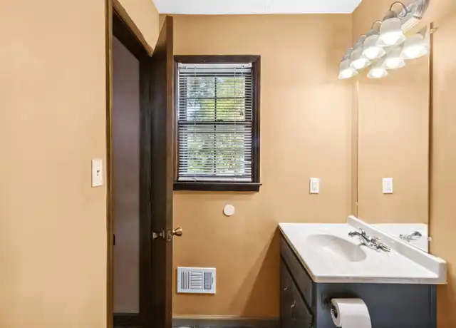 Property at 30 Wake Rd, McDonough, GA, 30253, 3 beds, 2 baths, [object Object]