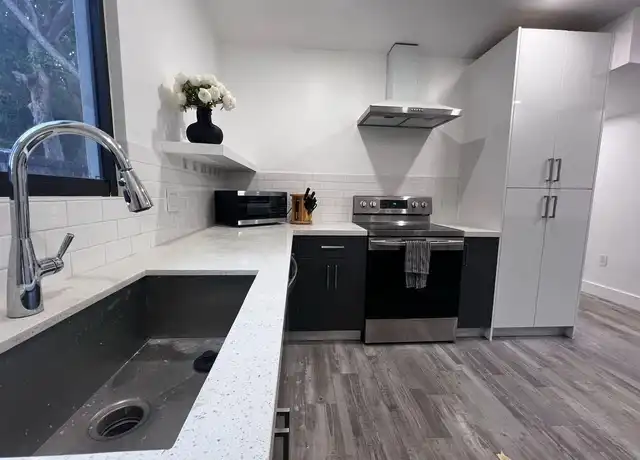 Property at 59 NW 25th Ave, Miami, FL, 33125, 1 bed, 1 bath, [object Object]