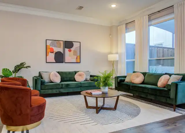 Property at 5530 Kiam St, Houston, TX, 77007, 4 beds, 2.5 baths, [object Object]