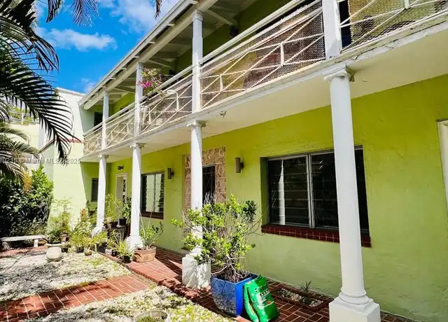 Property at 2830 Pine Tree Dr Unit 6, Miami Beach, FL, 33140, 0 beds, 1 bath, [object Object]
