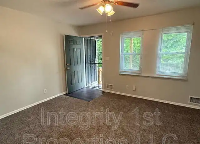 Property at 5613 E 28th St, Kansas City, MO, 64128, 2 beds, 1 bath, [object Object]