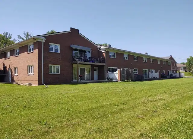 Property at 4131 Eastridge Dr Unit 14, Rockford, IL, 61107, 2 beds, 1 bath, [object Object]