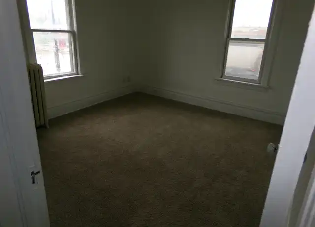 Property at 115 Belknap St, Superior, WI, 54880, 3 beds, 1 bath, [object Object]