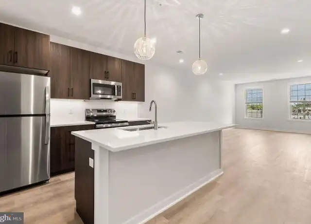 Property at 26 S York Rd Unit 403, Hatboro, PA, 19040, 2 beds, 1 bath, [object Object]
