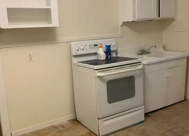 Property at 48 Alfred Rd Unit 202, Biddeford, ME, 04005, 1 bed, 1 bath, [object Object]
