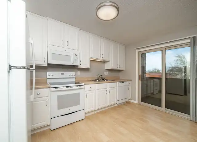 Property at South Meadows - 3246 16th Ave S, Fargo, ND, 58103, 2 beds, 2 baths, [object Object]