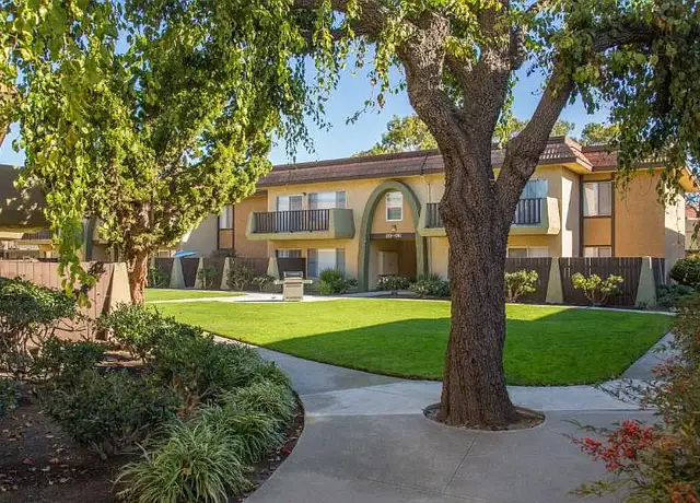 Photo of 201 W Vineyard Ave, Oxnard, CA 93036