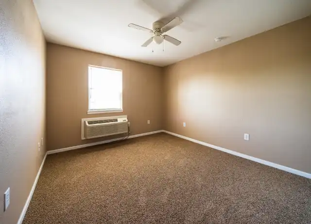 Property at 306 E 2nd St, Sedalia, MO, 65301, 2 beds, 2 baths, [object Object]