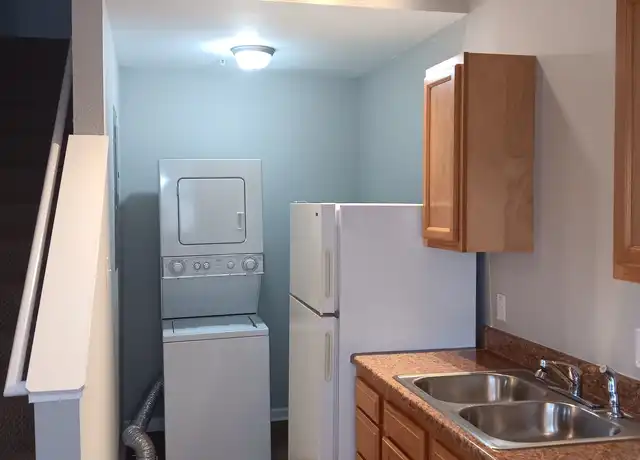Property at 312 E 2nd St Unit H, Sedalia, MO, 65301, 2 beds, 2 baths, [object Object]