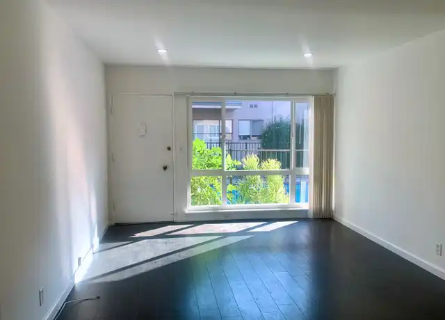 Property at 11720 Bellagio Rd Unit 109, Los Angeles, CA, 90049, 1 bed, 1 bath, [object Object]