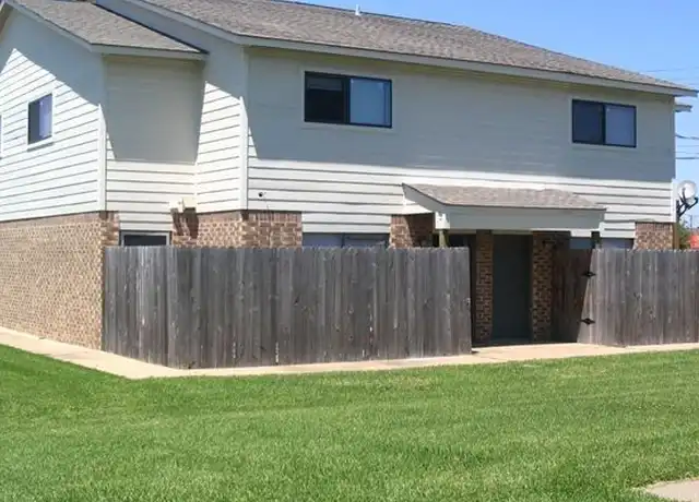 Property at 2813 Longmire Dr Unit C, College Station, TX, 77845, 2 beds, 1.5 baths, [object Object]