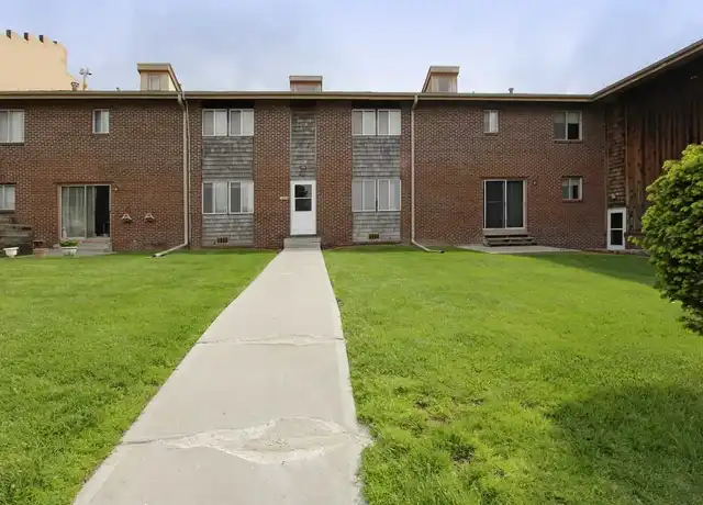 Property at St. Francis Apartments and Townhomes - 8929 Cuming St, Omaha, NE, 68114, 2 beds, 2 baths, [object Object]