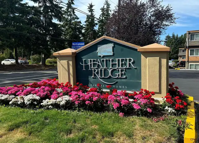 Property at Spacious Apartment Homes - 20427 68th Ave W, Lynnwood, WA, 98036, 1-2 bed, 1 bath, [object Object]