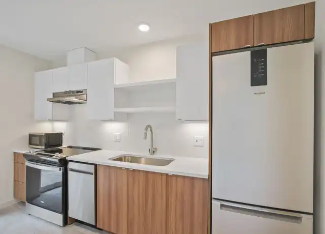 Property at Chloe - 16 N Blandena St, Portland, OR, 97217, 1 bed, 1 bath, [object Object]